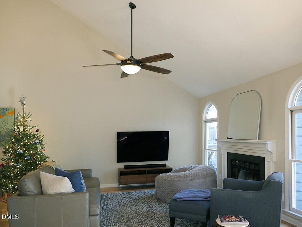 108 Channing Lane - Photo 2