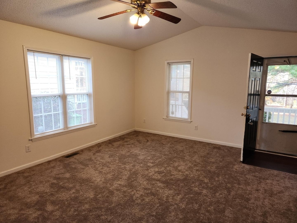 860 Darby Street - Photo 9