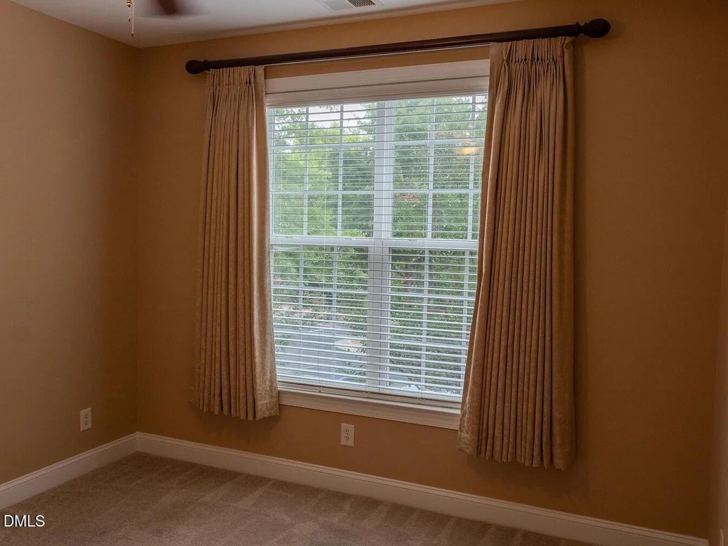 822 Providence Glen Drive - Photo 9