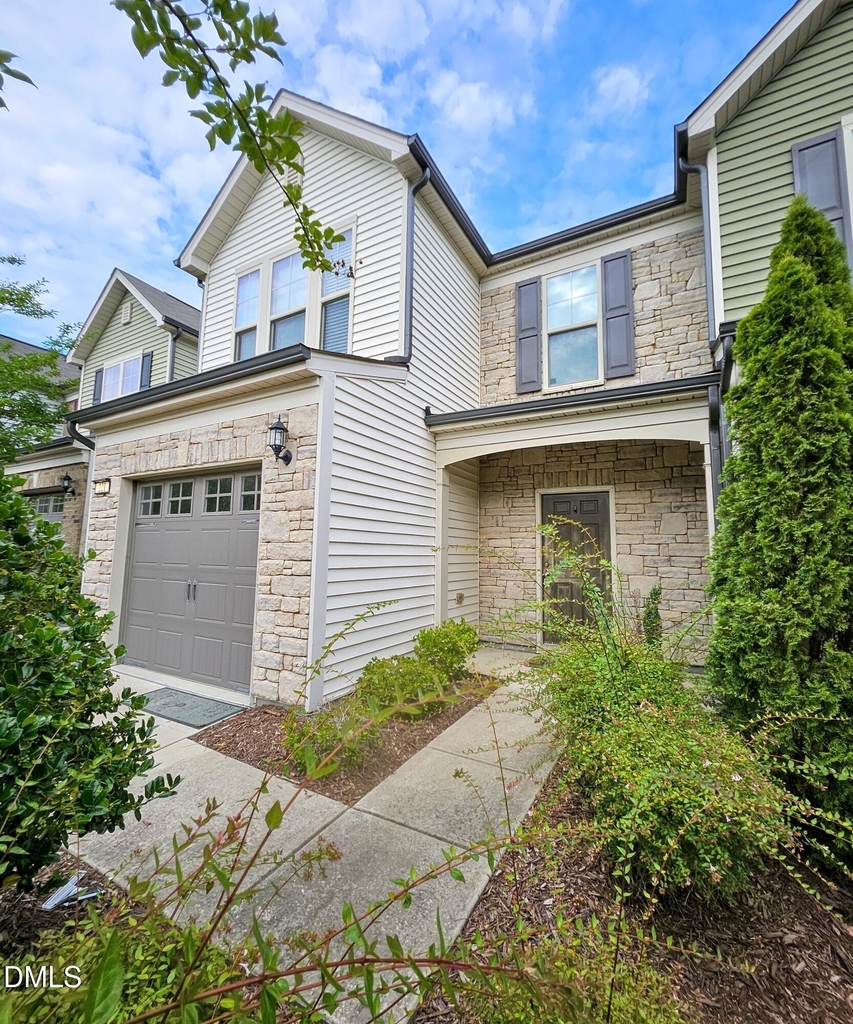 221 Olivet Loop - Photo 0