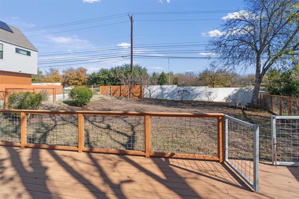 4020 Airport Blvd - Photo 23