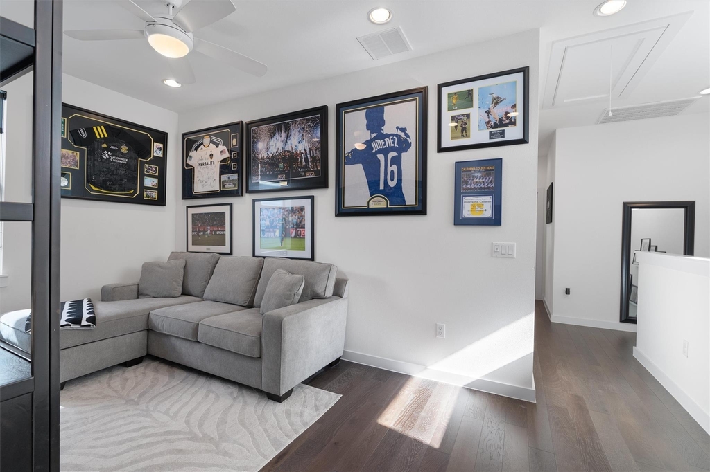 4020 Airport Blvd - Photo 12