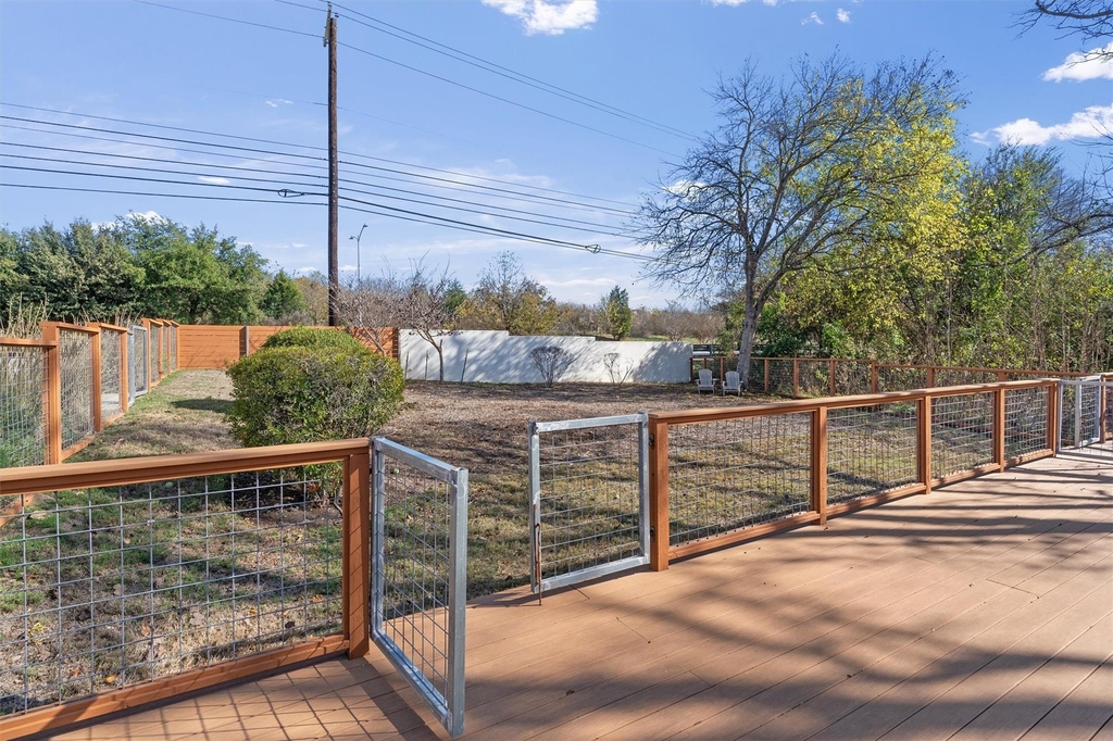 4020 Airport Blvd - Photo 22
