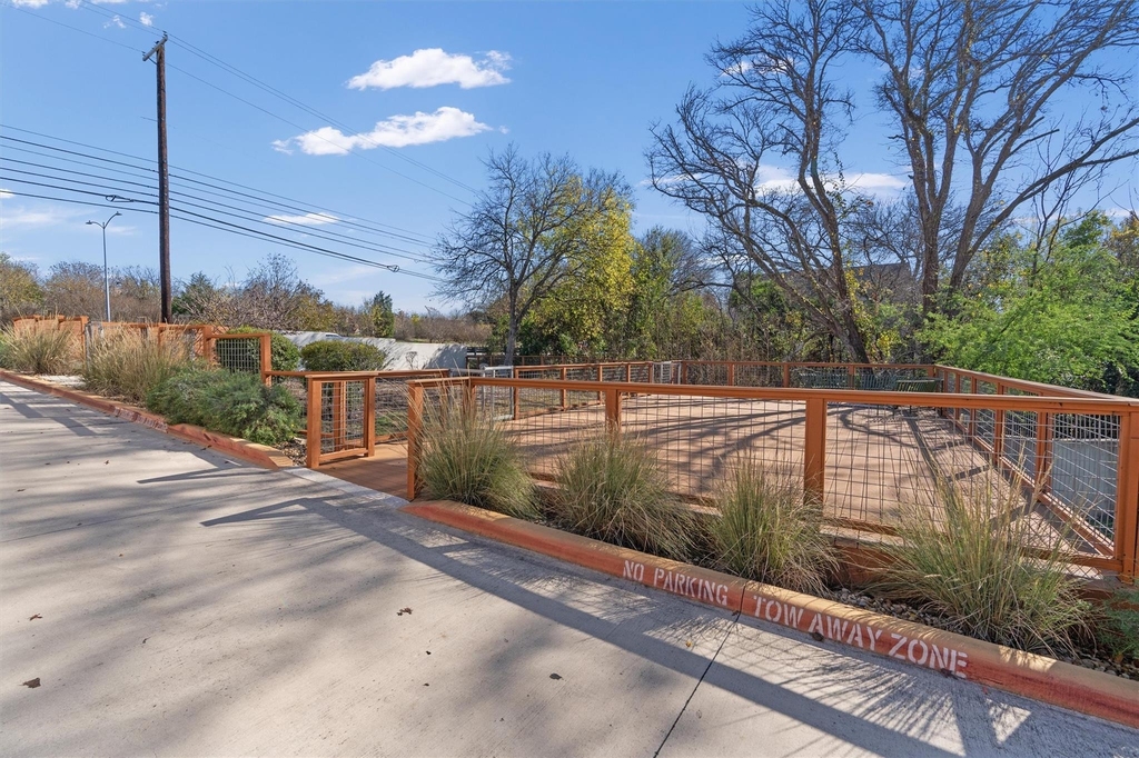 4020 Airport Blvd - Photo 38