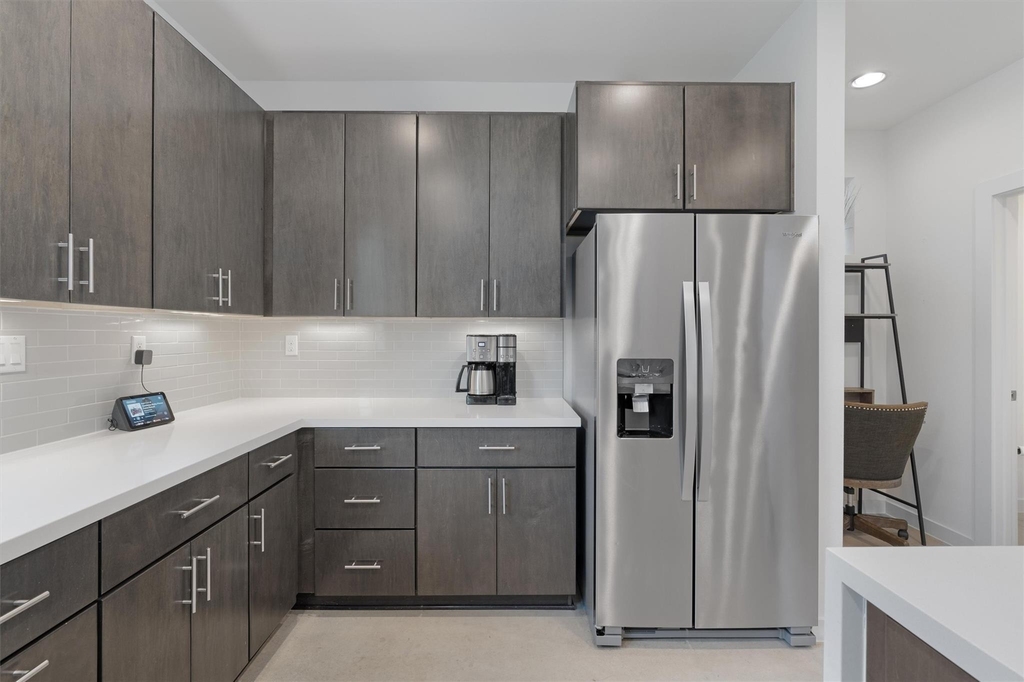 4020 Airport Blvd - Photo 8