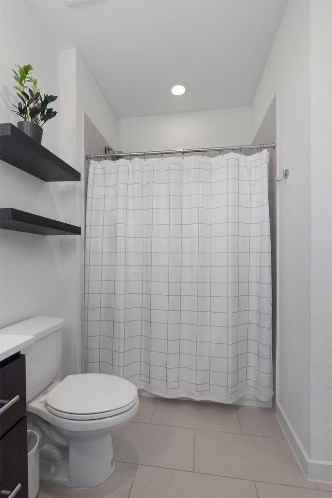 4020 Airport Blvd - Photo 18