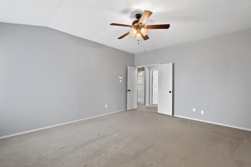 2704 Greenlee Dr - Photo 16