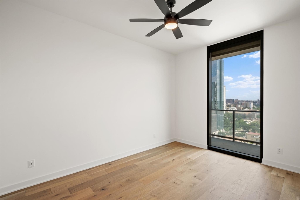 84 East Ave - Photo 9