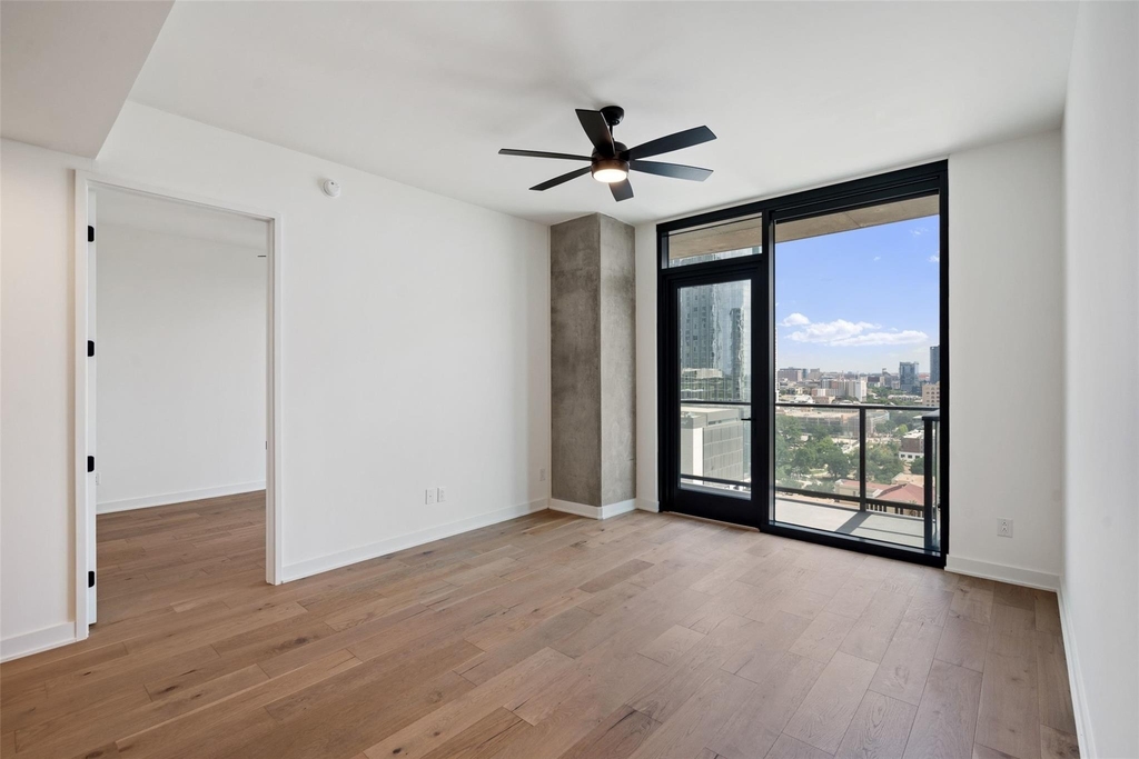 84 East Ave - Photo 3