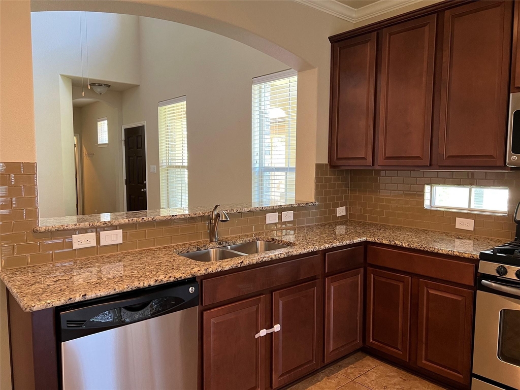 14001 Avery Ranch Blvd - Photo 2