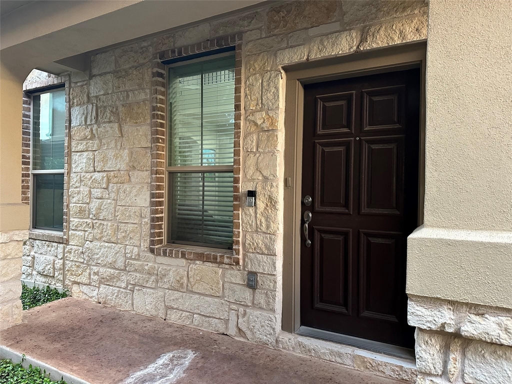 14001 Avery Ranch Blvd - Photo 1