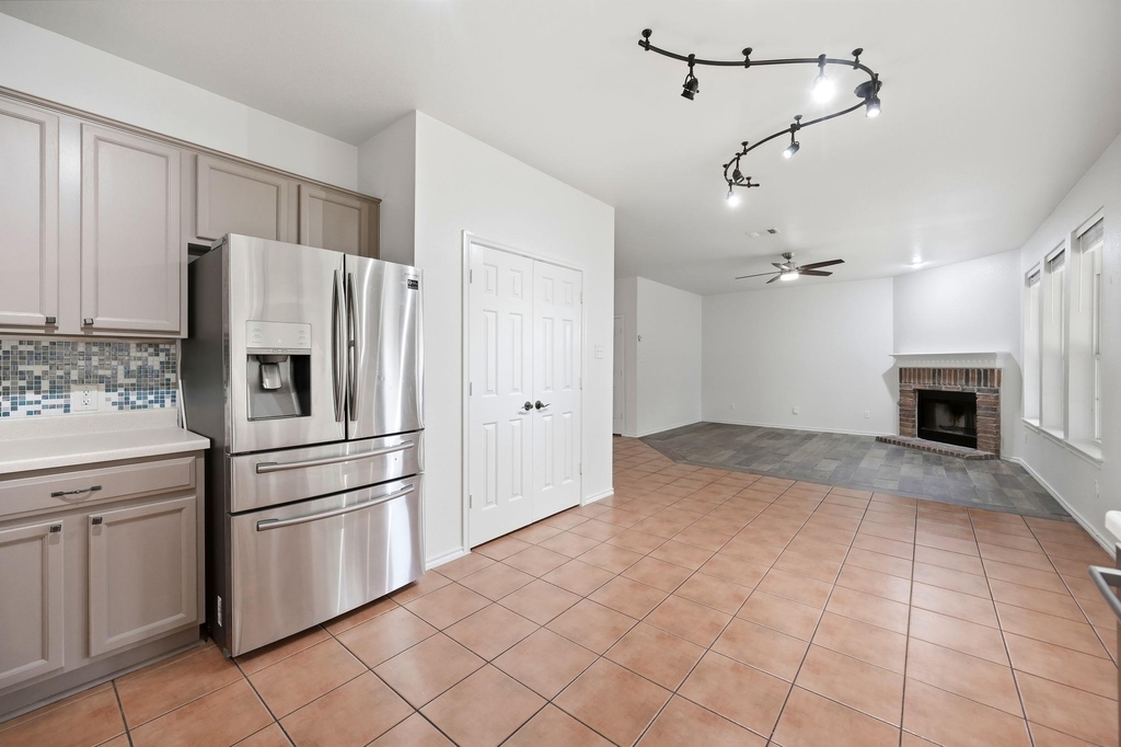 1136 Beechwood Dr - Photo 15