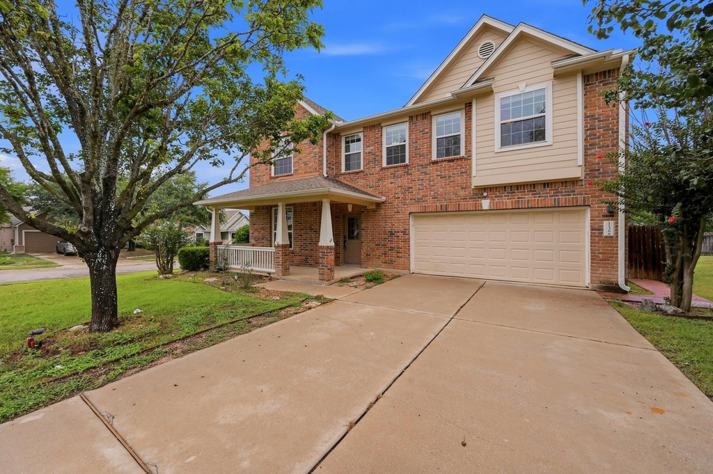 1136 Beechwood Dr - Photo 3