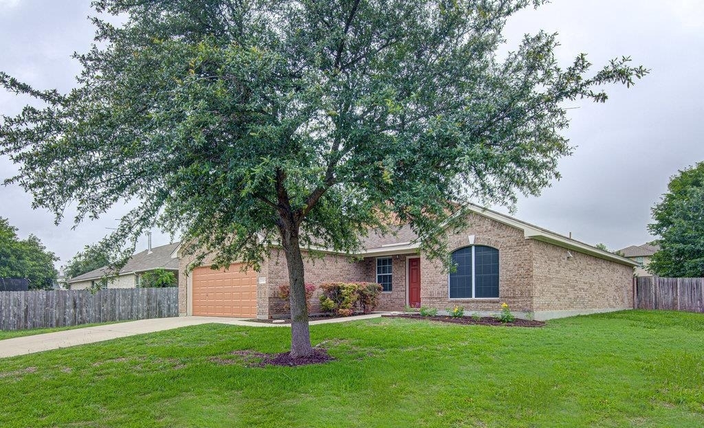 7705 Pebble Creek Dr - Photo 2