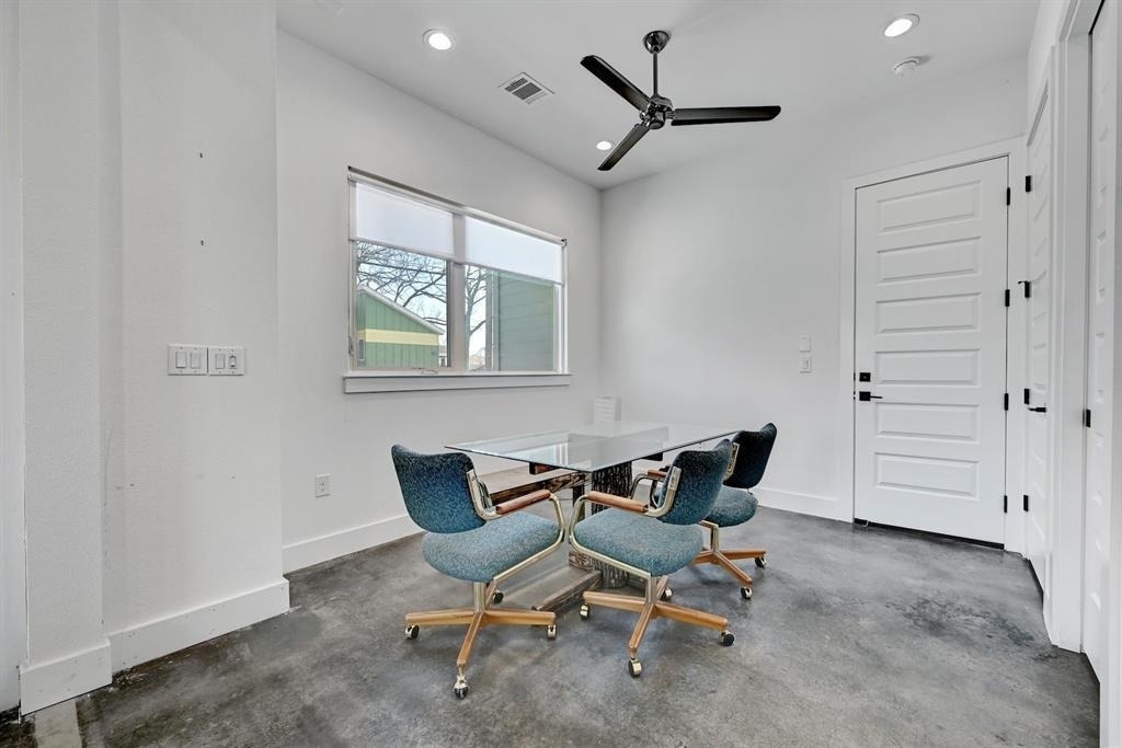 2812 E 4th St - Photo 7