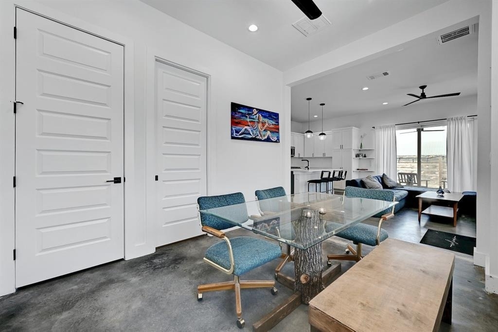 2812 E 4th St - Photo 8