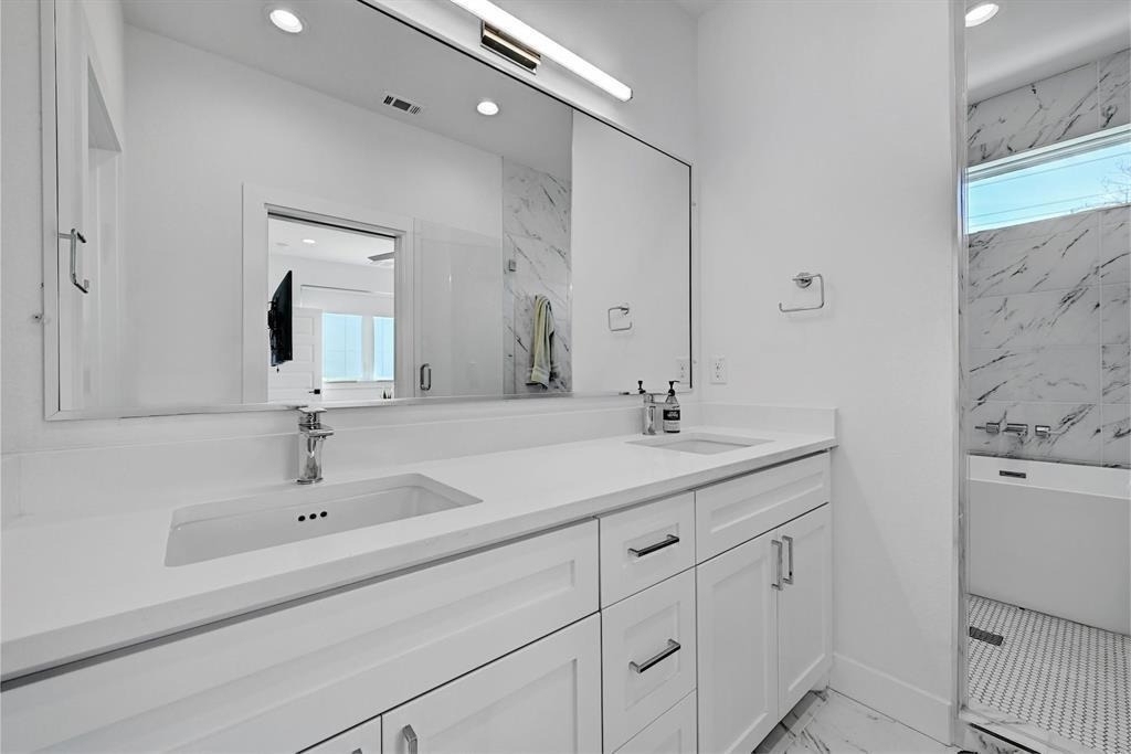 2812 E 4th St - Photo 18