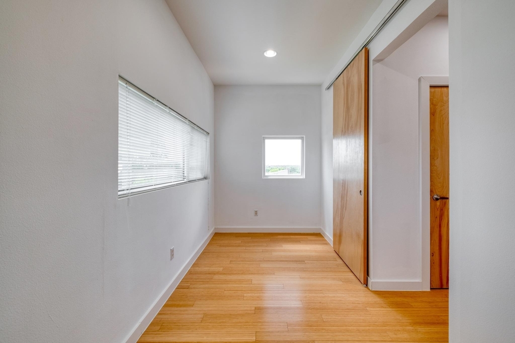 5517 Agatha Cir - Photo 19
