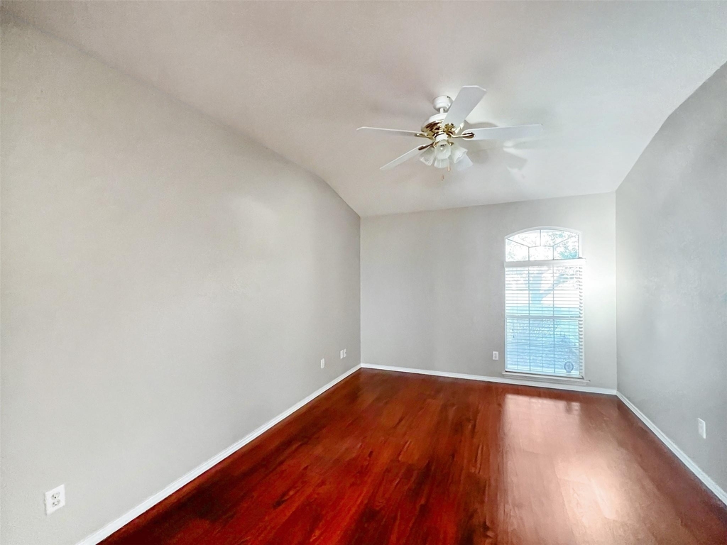 2324 Pearson Way - Photo 14