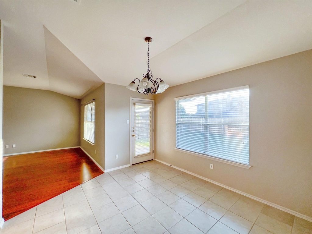 2324 Pearson Way - Photo 7