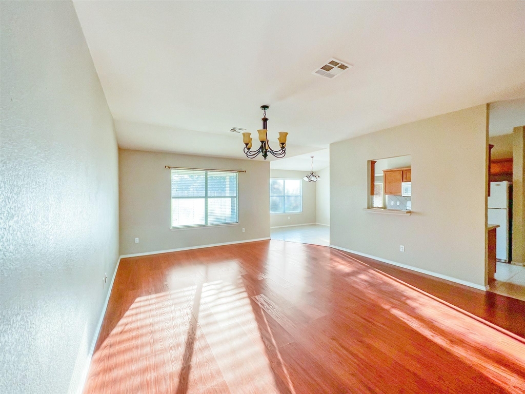 2324 Pearson Way - Photo 2