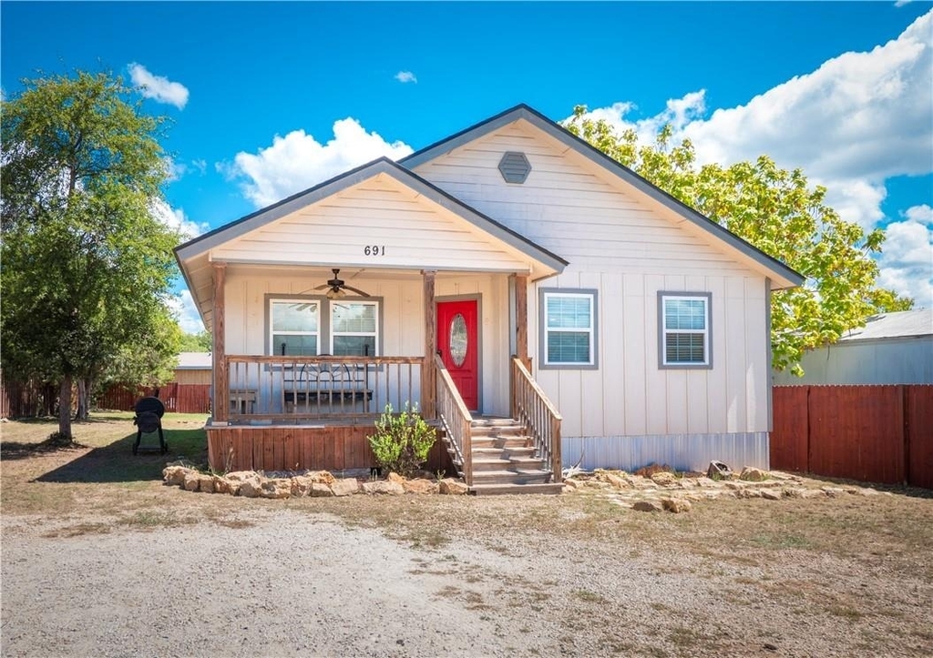 691 Tamarack Dr - Photo 2