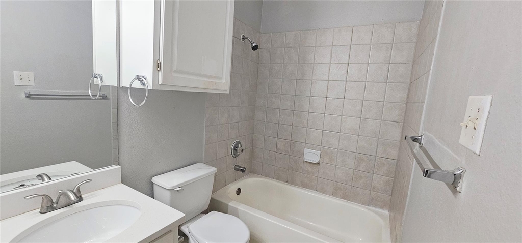 12166 Metric Blvd - Photo 5
