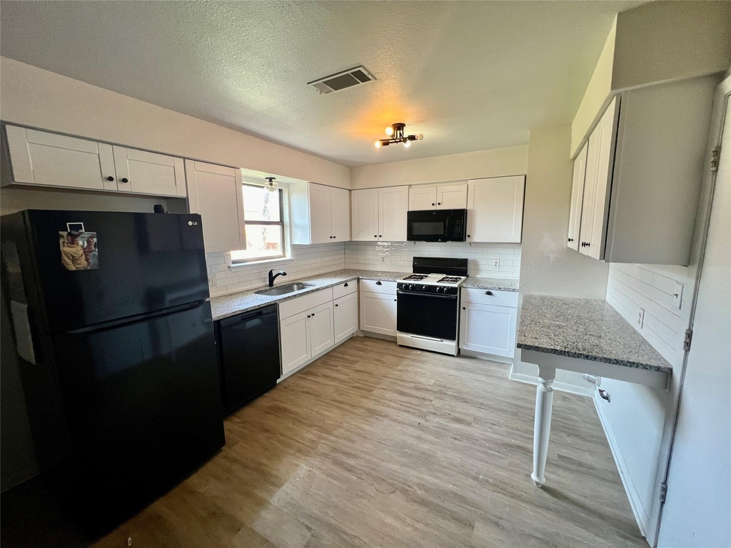 2212 Rifle Bend Dr - Photo 6