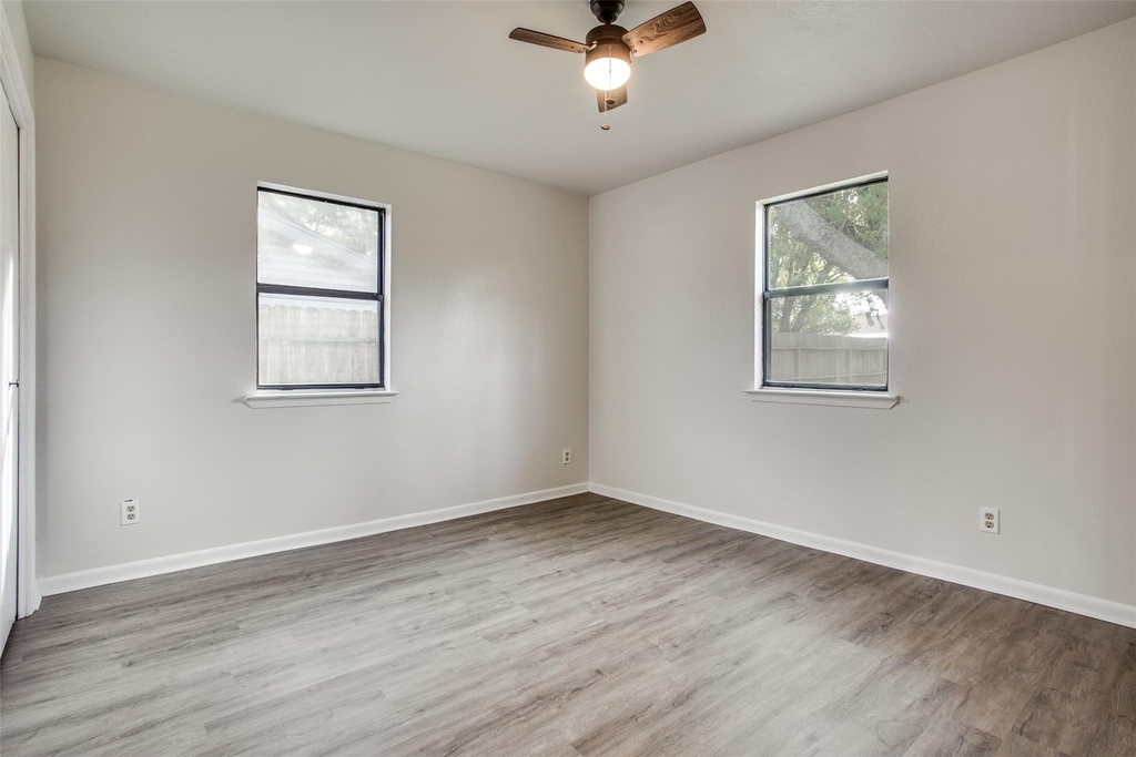 2212 Rifle Bend Dr - Photo 11
