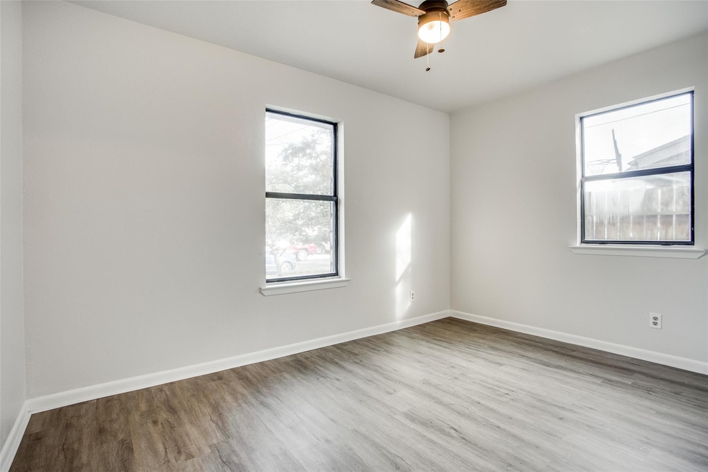 2212 Rifle Bend Dr - Photo 5