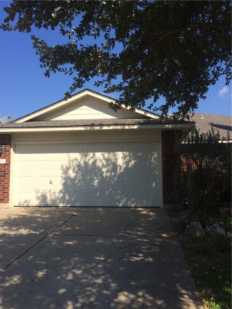 14902 Snelling Dr - Photo 1