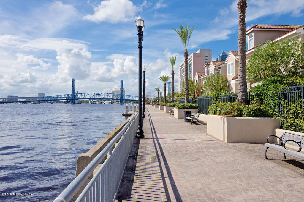 400 E Bay Street - Photo 37