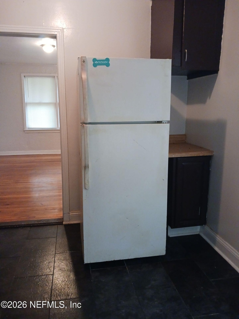 2052 W 17th Street - Photo 7