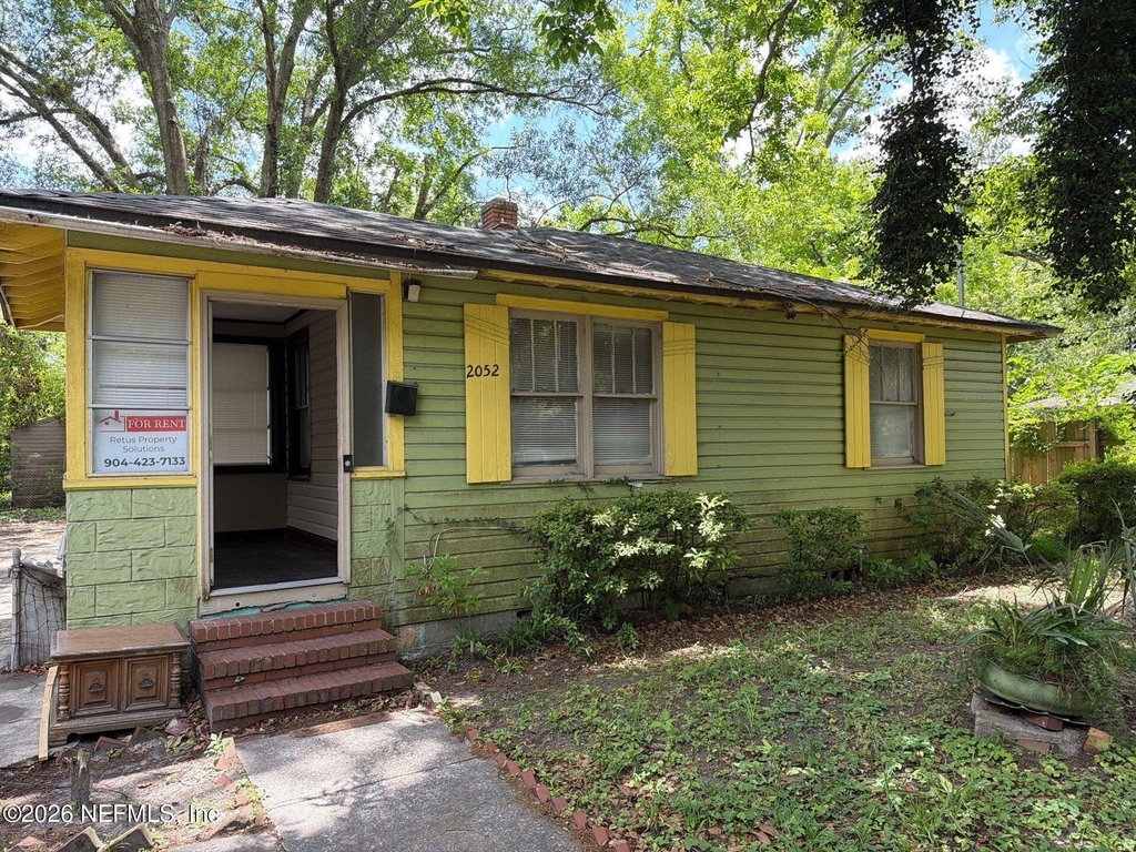 2052 W 17th Street - Photo 1
