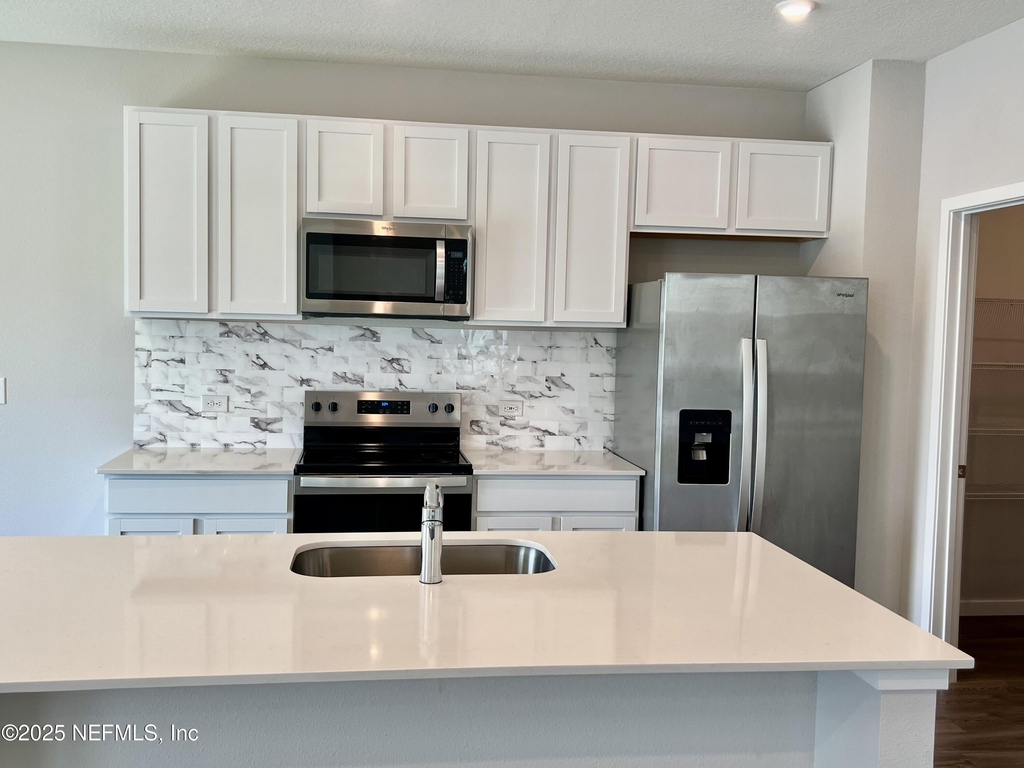 14750 Cashew Avenue - Photo 6