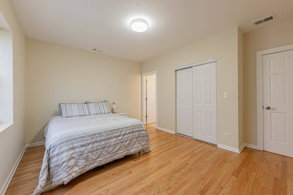 5933 W Huron Street - Photo 12