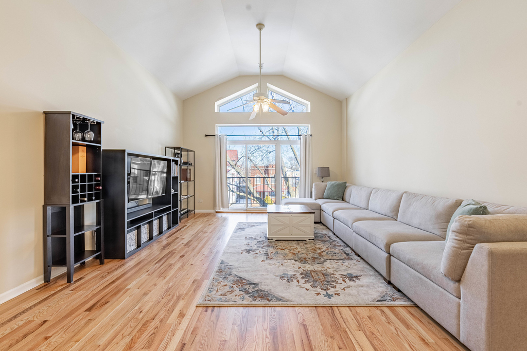 5933 W Huron Street - Photo 2
