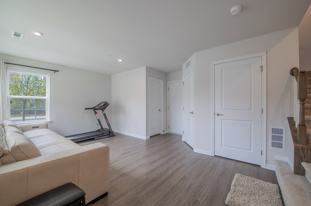 920 Jenkins Court - Photo 5