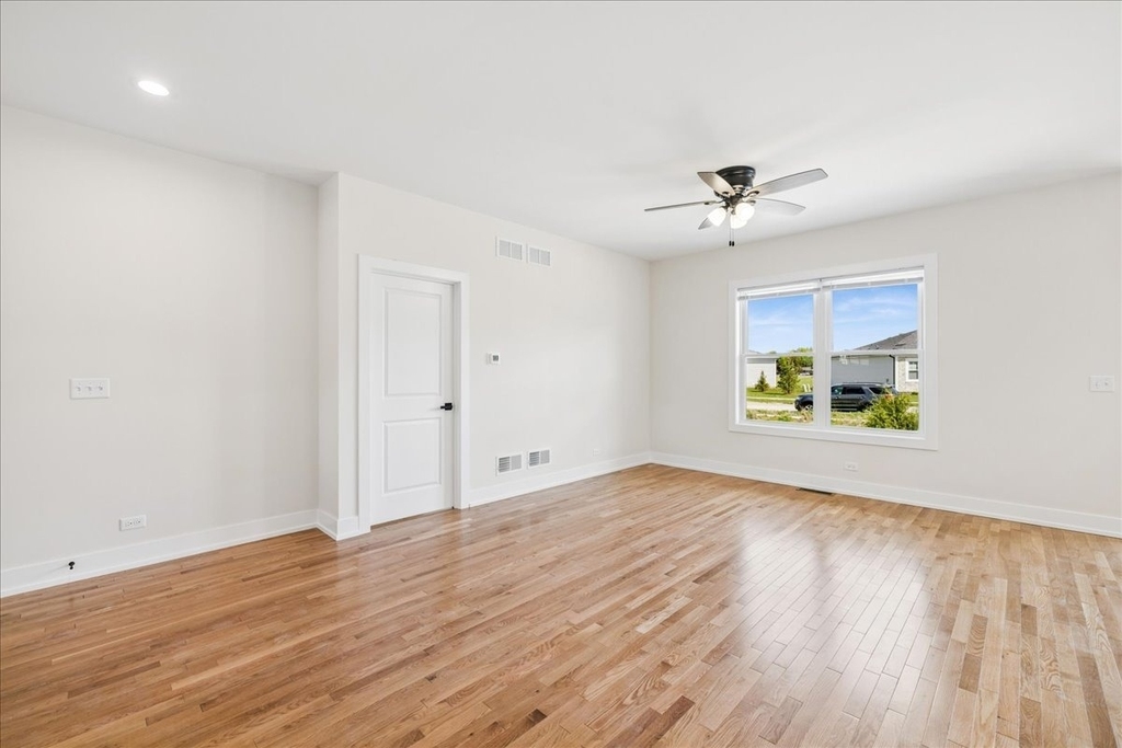 925 Partridge Circle - Photo 3