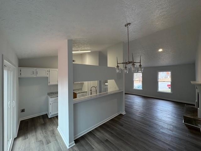 782 Fox Valley Drive - Photo 2