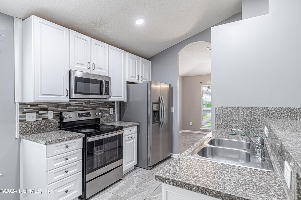 2243 Trailwood Drive - Photo 10