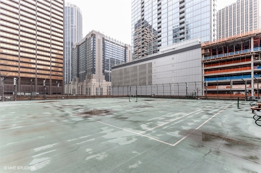 211 E Ohio Street - Photo 13