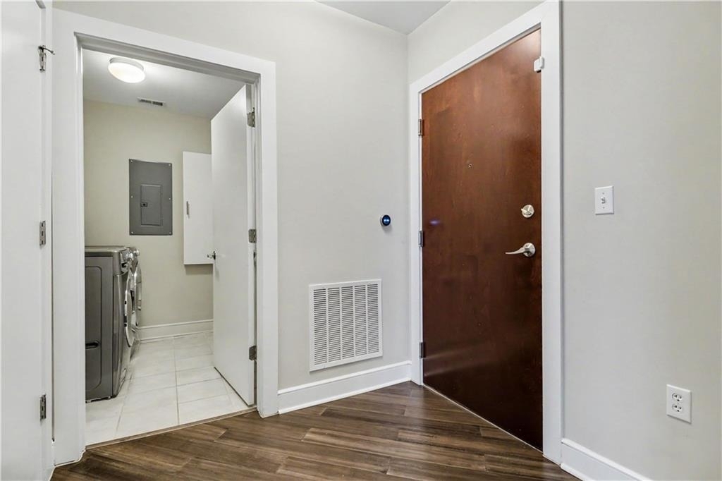 222 12th Street Ne - Photo 22