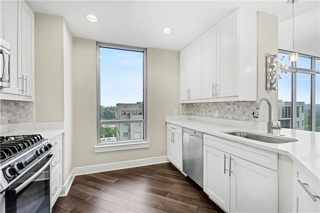 222 12th Street Ne - Photo 7