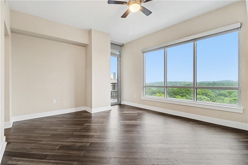 222 12th Street Ne - Photo 10