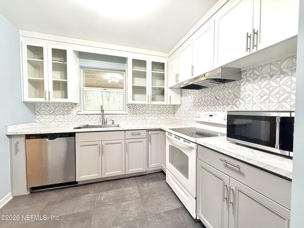 5632 Oliver Street - Photo 9