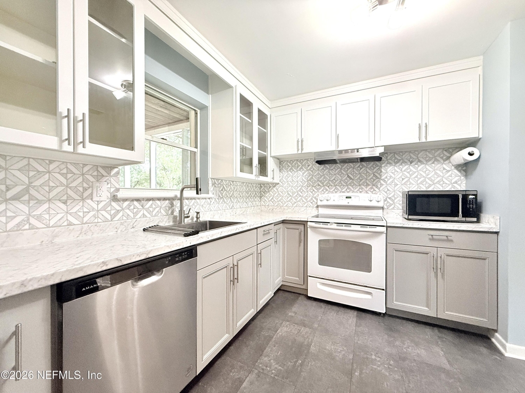 5632 Oliver Street - Photo 8