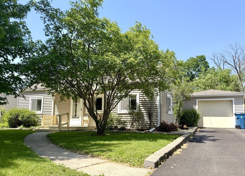 1820 Plum Street - Photo 0