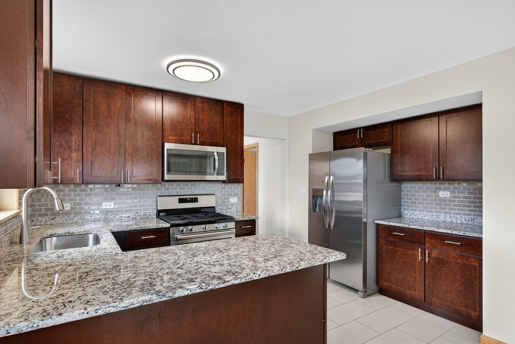 8312 W Summerdale Avenue - Photo 14