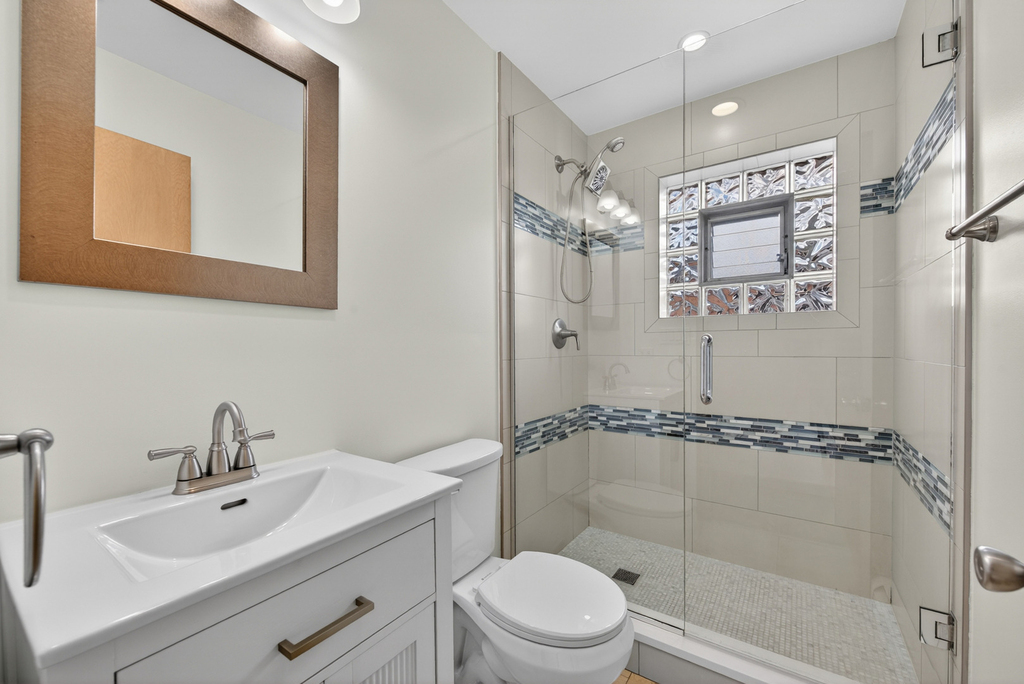 8312 W Summerdale Avenue - Photo 7